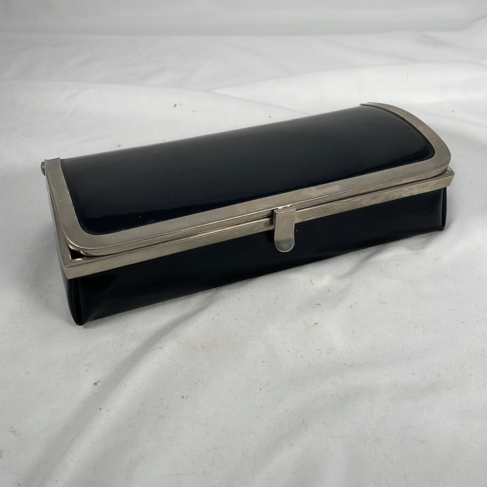 Vintage black single clasp patent leather clutch event